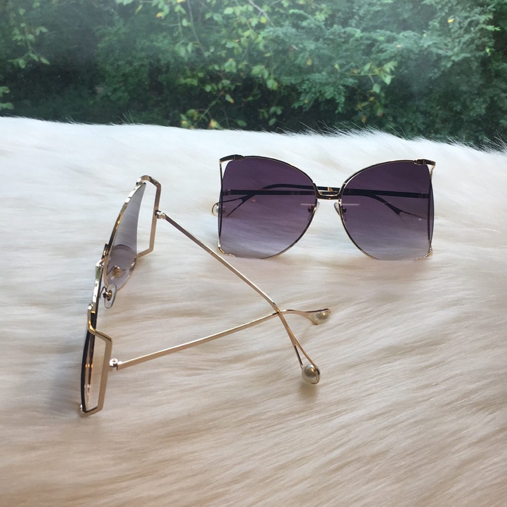 2 for $30 Oversized Butterfly Pearl Sunglasses - Picture 2 of 8